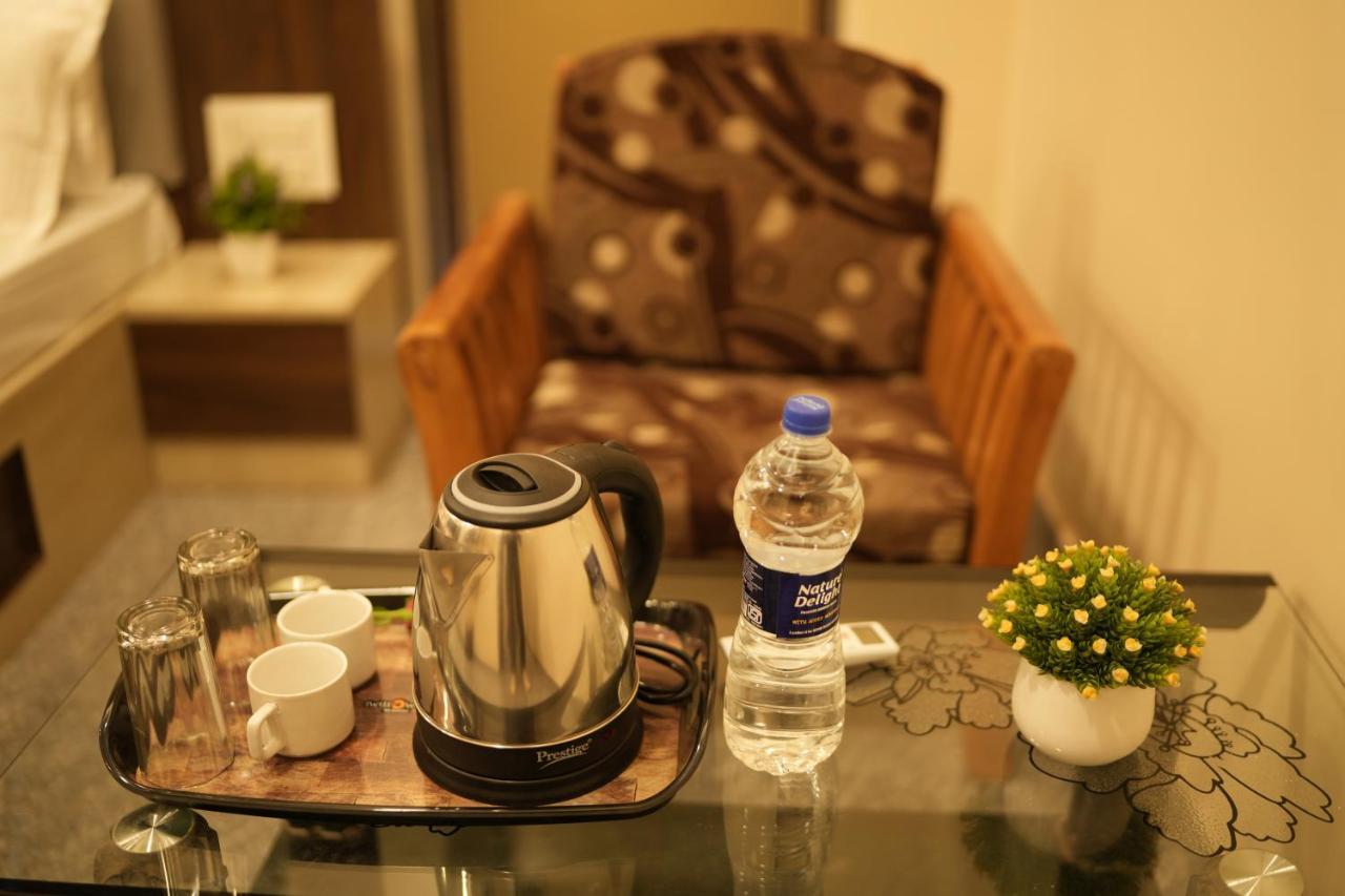 Hotel Sitara Inn Ratnāgiri Exteriör bild